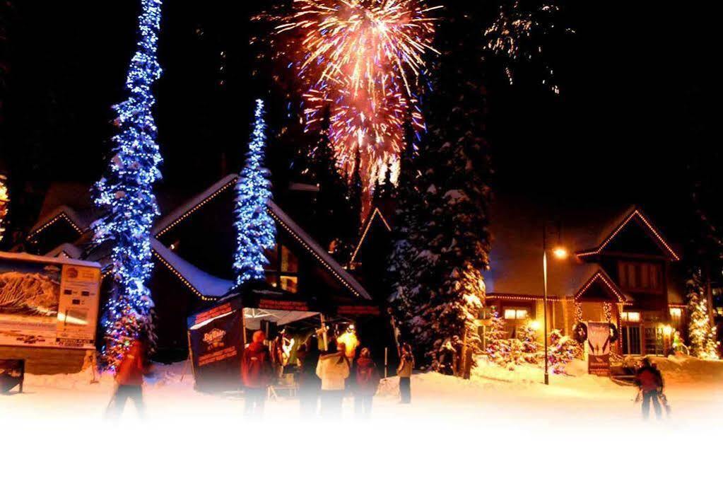 White Crystal Inn Big White Exterior foto